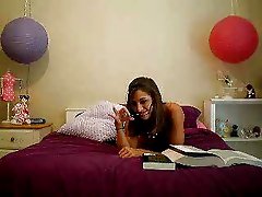 Hot Girl Exposing on Webcam