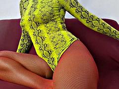 BBW Masturbates to Orgasm