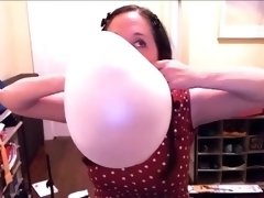 Blowing Giant Bubblegum Bubbles with a Whole Roll of Bubbletape!