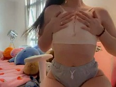 Newly leaked Onlyfans video MORE OF HER IN DESCRIPTION